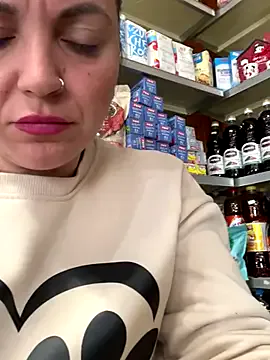 Daiana_Andra — Show pussy