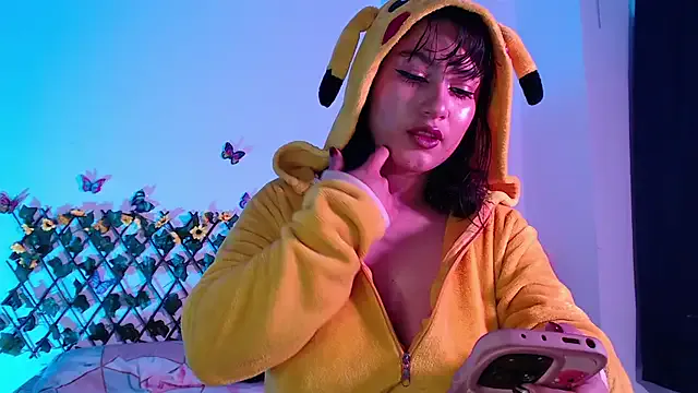 daisy_girll — tease tit