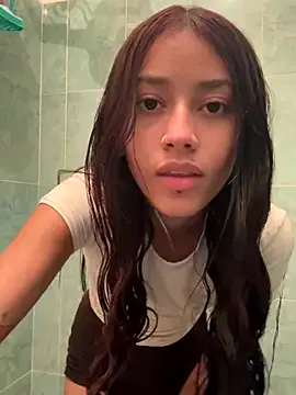 Dakotajho — Oil show on my tits