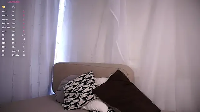 DanasWhisper — Shake my ass with oil
