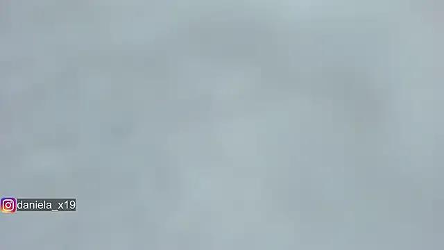 Daniela_x19 — Show oil and squirt
