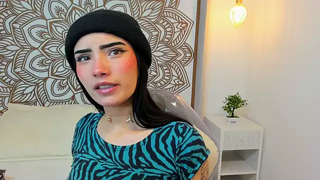 Daphne_Nicolle — Freechat on StripChat