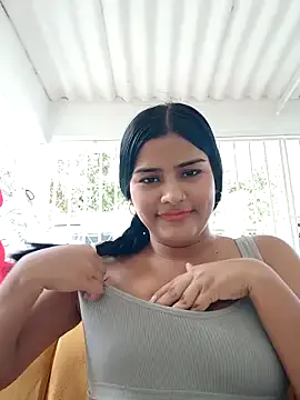 daringxxxhot — get into a vehicle and suck a dildo on t