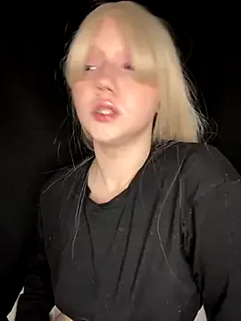 Darling_Bri_ — Hug me)