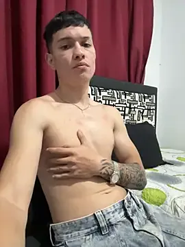Dav_oviedo — My First Show Cum