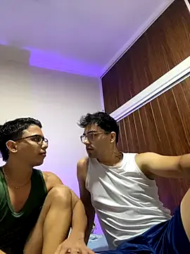 Dave_Mick — Hot and passionate kisses 