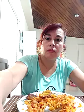 Dayana_Owens — show tits