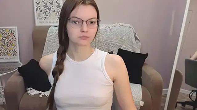 Dear_Jessica — do the splits