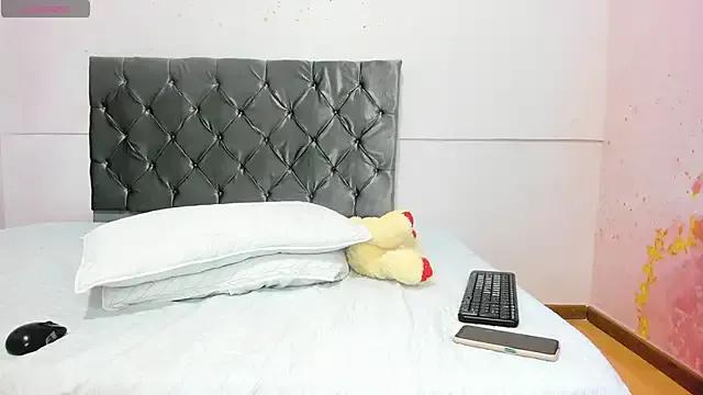 debora_ortiz — SPANK ASS AND PUSSY HARD BABY