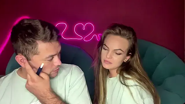 deeplookscouple — spank her ass