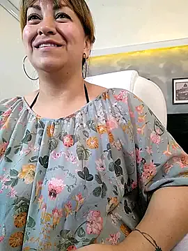 Delilah_Belmont — Blowjob and saliva show