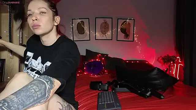 Devil_s_bride — Freechat on StripChat