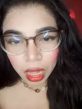 Diamily — Saliva en las tetas