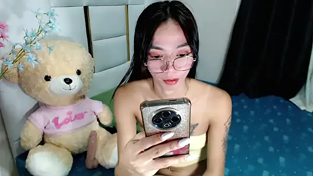 diamondnaked_ — ready to cum and eat cum