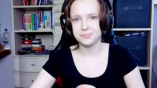 Diana-back — show panties