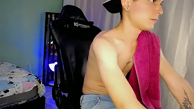 dilan_hott_ — CUM IN public