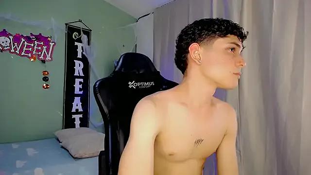 StripChat dilan_hott_ is Freechat dilan_hott_ — cum in public
