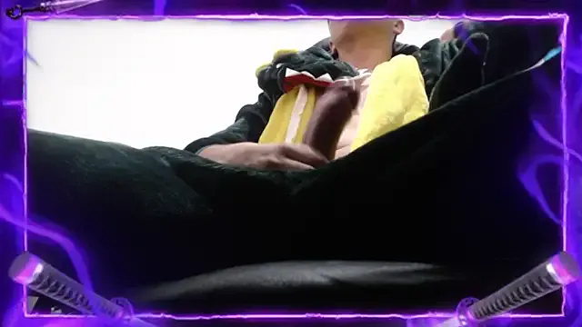 DinoZero — Cum show + Tirar roupa
