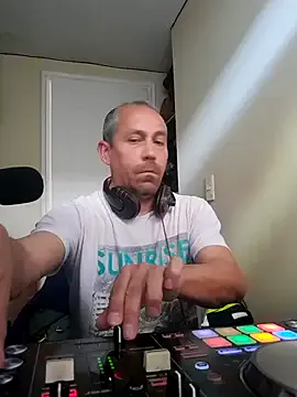 DjArroyo_01 — Toco mi pene para ti