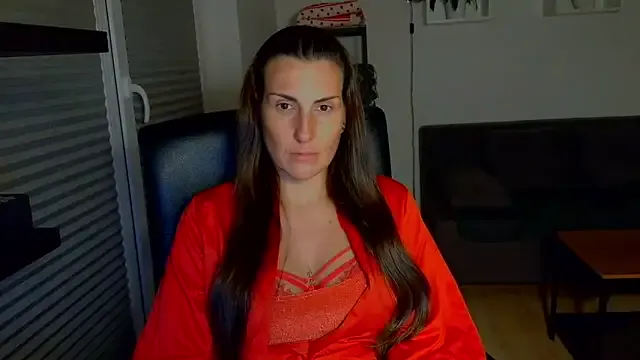 DonnaAmore — STRIP SHOW <3