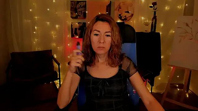 DonnaSmitth — Complete the look with a handbag