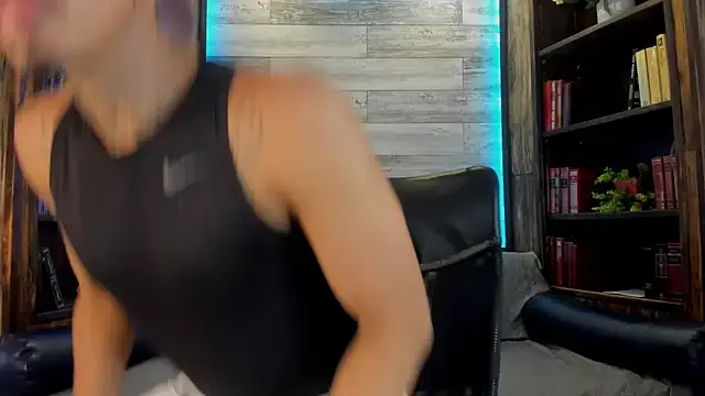 Donovan_Desmond — Streaptease all nakd + Oil in horny body