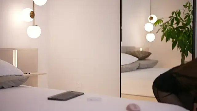 DoviaClaire — cum, squirt
