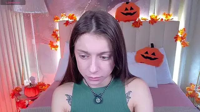 Eille_Elfie — tease in lingerie