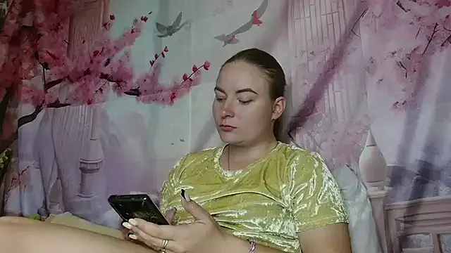 ElenaMaeer — I'm not alone