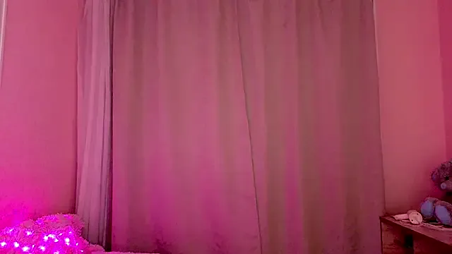 Eli_Vibe — Kiss in the camera