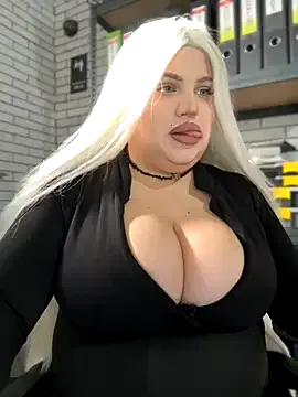 Eliaden — SHOW BIG BOOBS + NIPPLE CLAMP AT WORK
