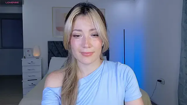 Eliih_01 — show tits