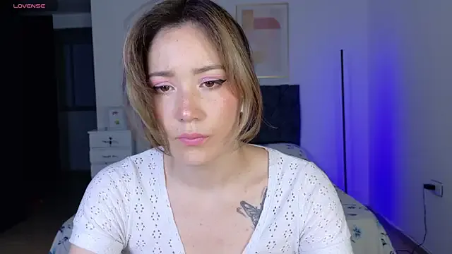 Eliih_01 — show tits
