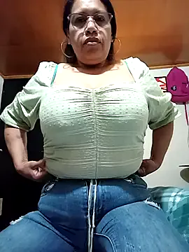 elimilf22 — Show dildo x 3 minutos