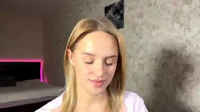 ElisabetLorney — lick the cam for u <3