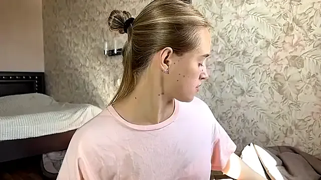 ElisabetLorney — Let's start today with my sexy legs