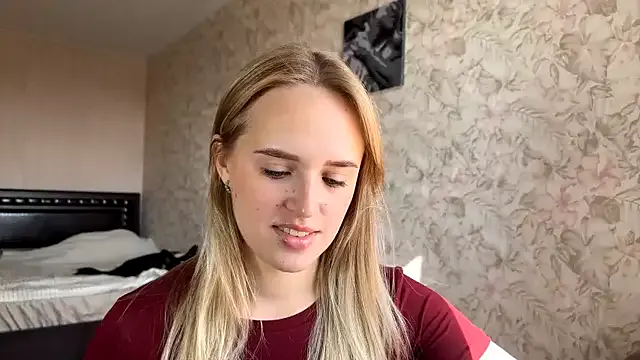 ElisabetLorney — Tease top <3