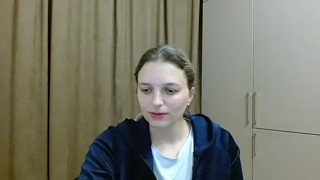 ElisSky301 — Freechat on StripChat