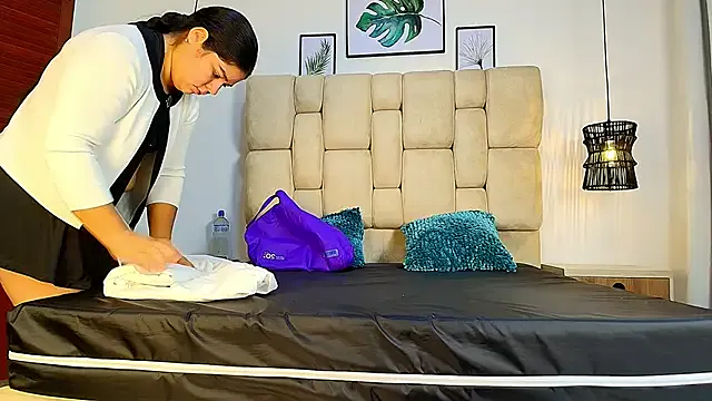elizawiliamst — SHOW ANAL IN PUBLIC