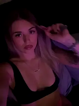 EllieEllxx — Spank ass 5x
