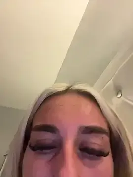 EllieMaeBaby — Sexy Naked Striptease 