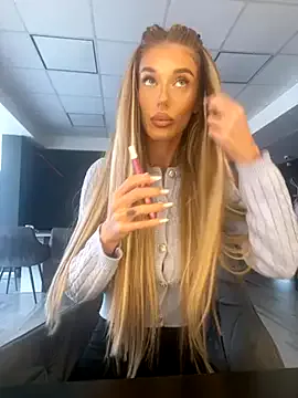 EllieRedd — Start the day naked