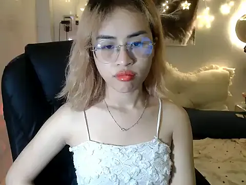 EllieYoon — Masturbation till cum