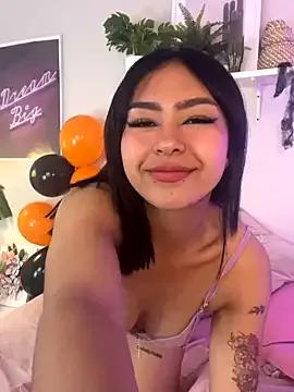 StripChat ElowenFarye is Freechat ElowenFarye — PANTY OFF + CLOSE UP
