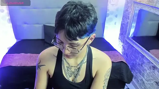 emahills__axelrose — Fingers in the pussy