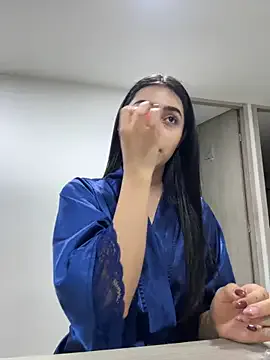 EmelyParker — SHOW MY FEET