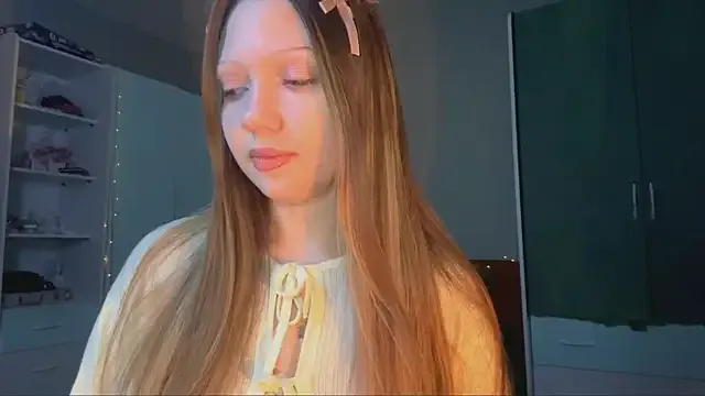 EmiIyKitty — Show my pretty outfit