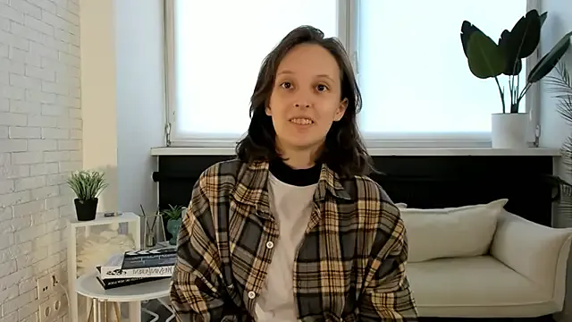 EmilieHjelm — Show my panties