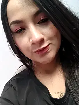 Emilly_Saenz — Naked