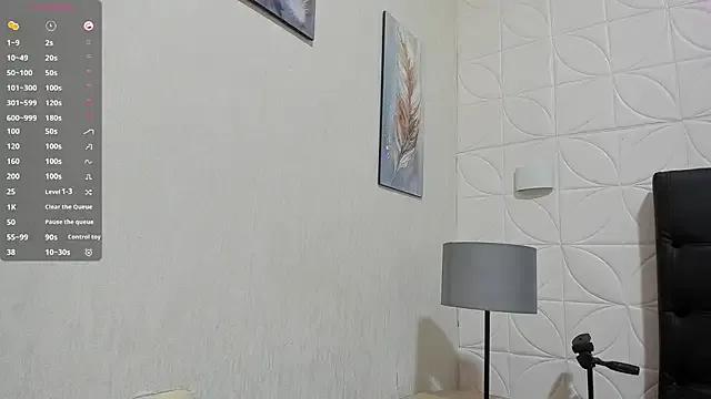 EmillyLim — rebotar el culo